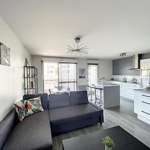 & Cosy, Charcot- Wifi - Lave Linge - Balcon - Parking Appartement