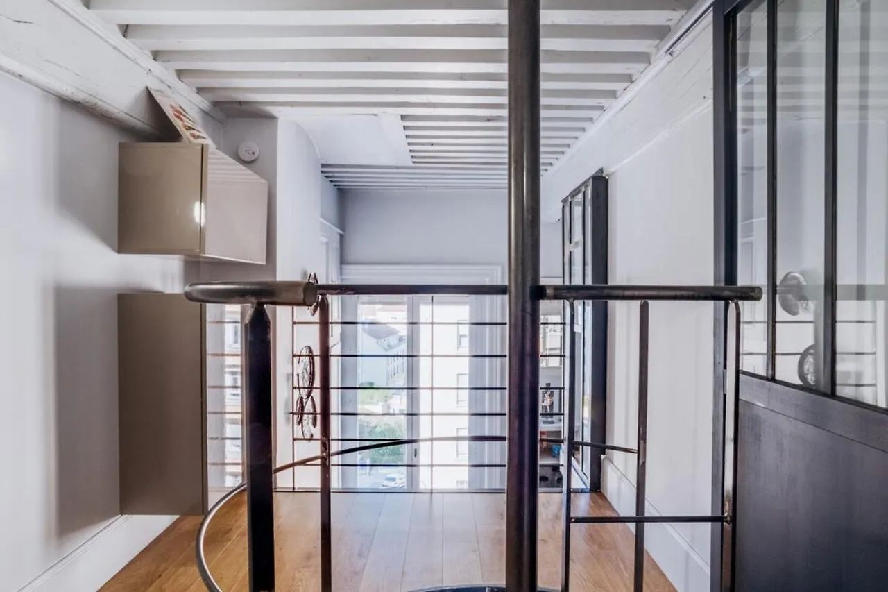 Appartement Perrod - Industrial Duplex Loft - Lyon Croix-Rousse